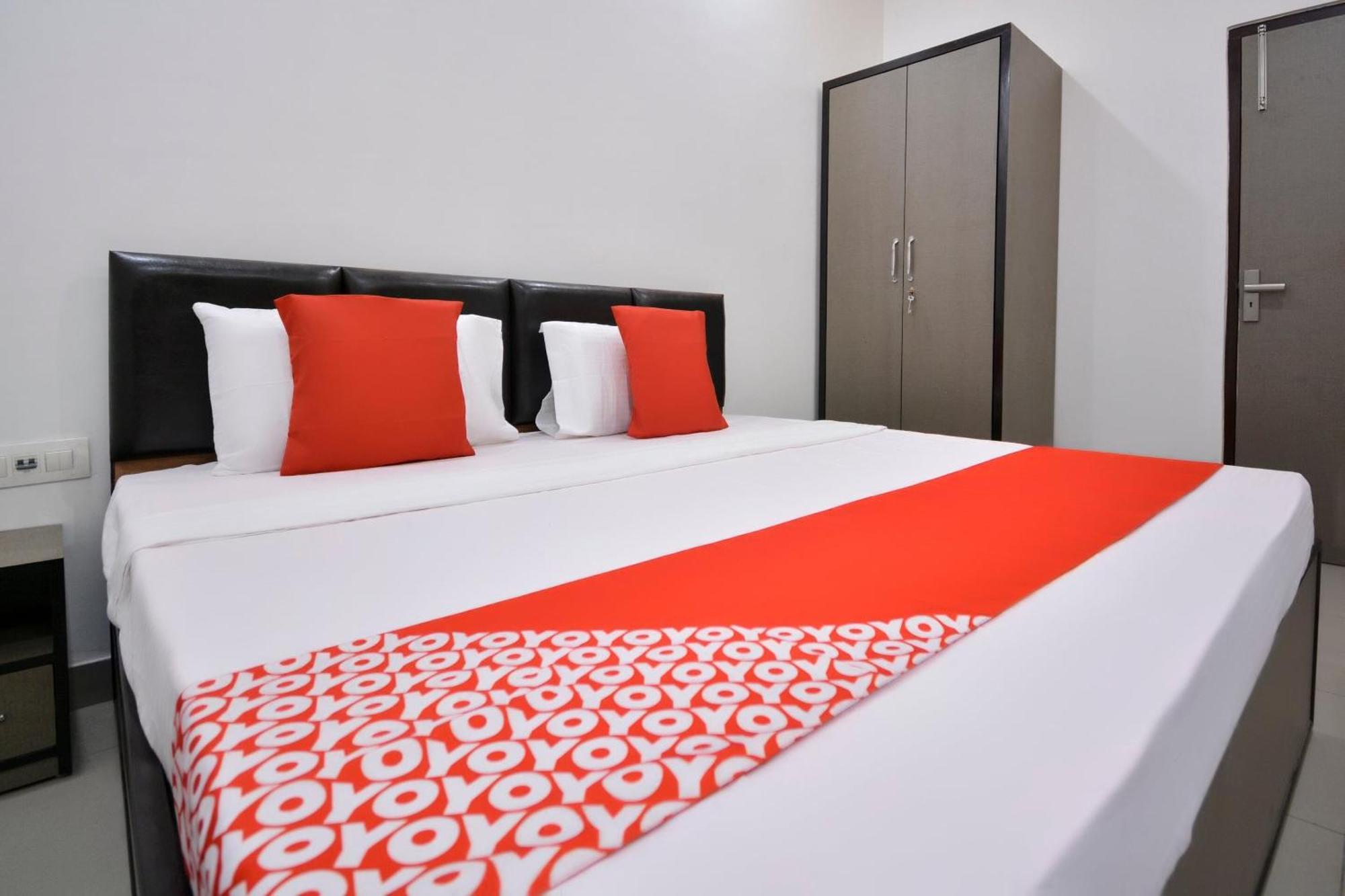 Hotel O White Solitaire Ludhiana Exterior photo