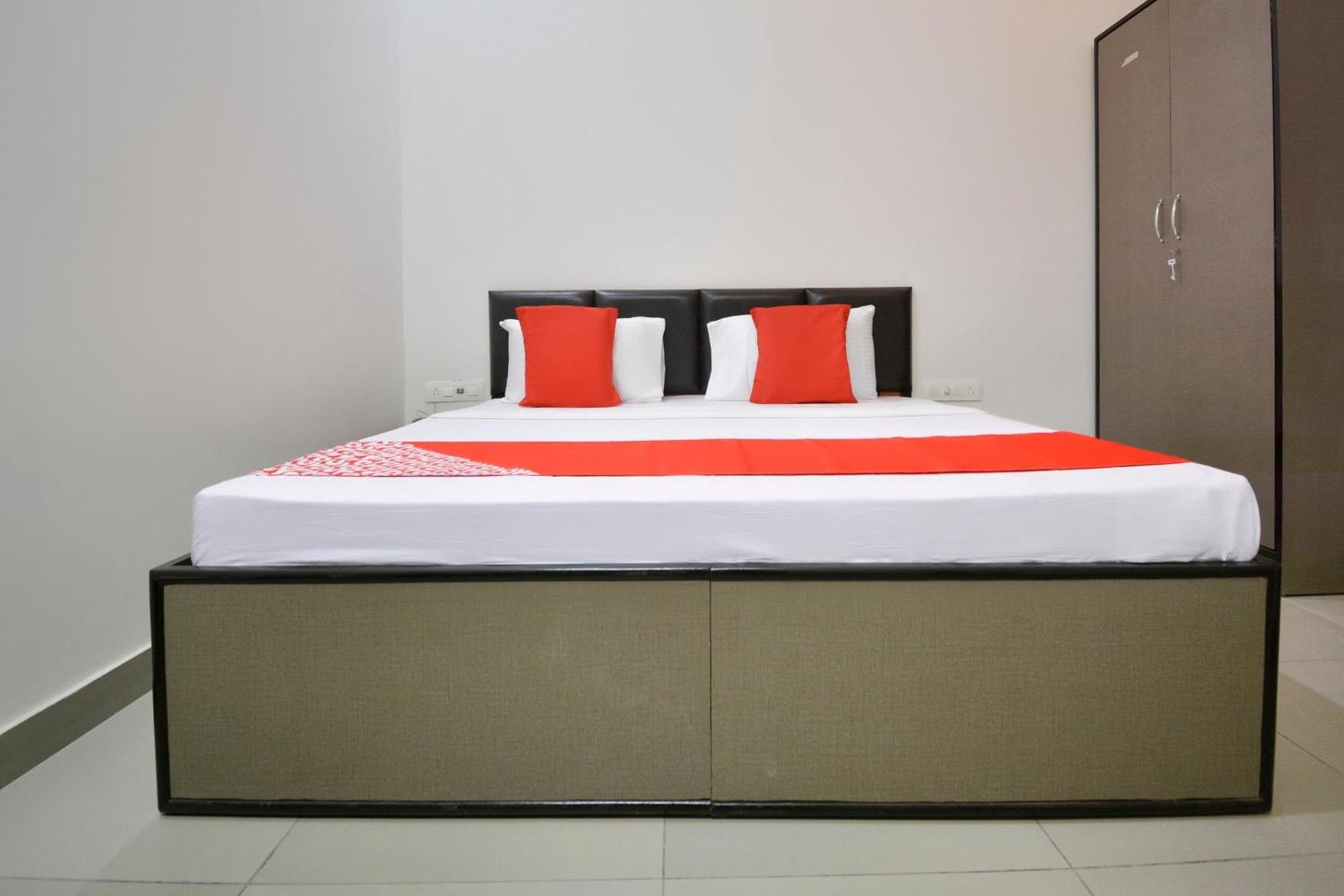 Hotel O White Solitaire Ludhiana Exterior photo